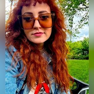 Meet your Posher, Emily